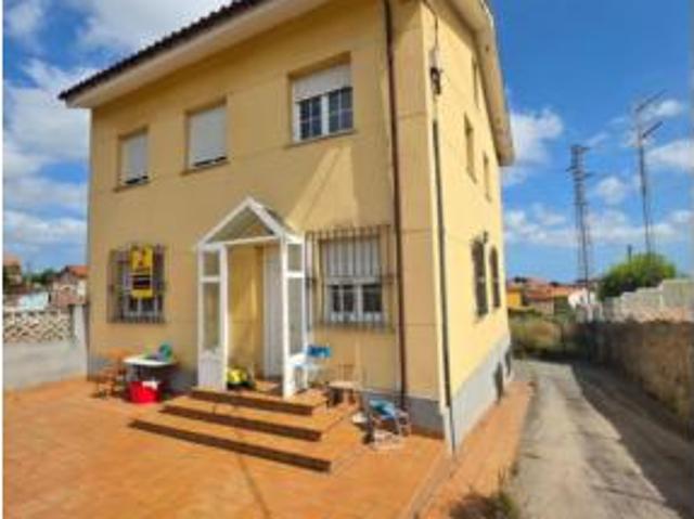 Chalet en venta en Avilés, Asturias