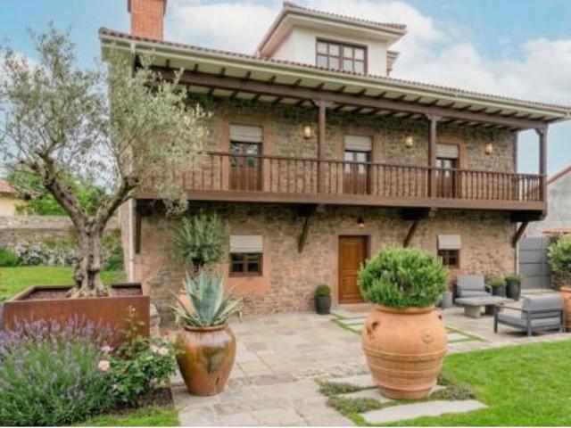 Chalet en venta en Avilés, Asturias