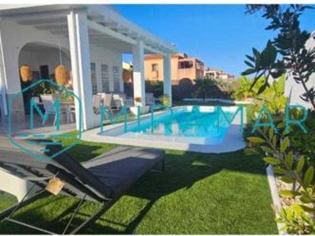 Chalet en venta en Costa Esuri, Costa Occidental