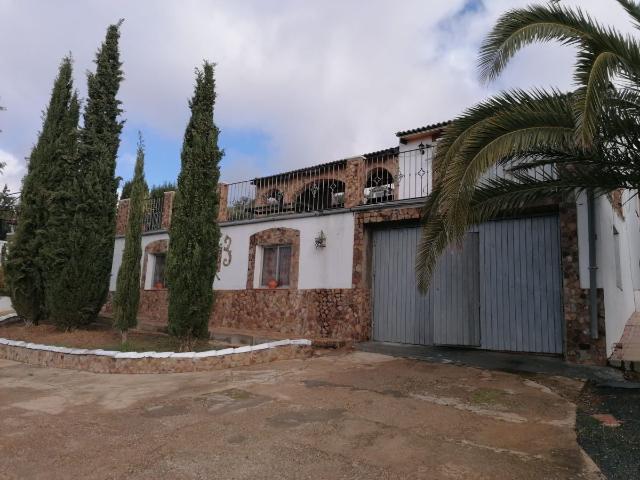 Villa en venta en Alange