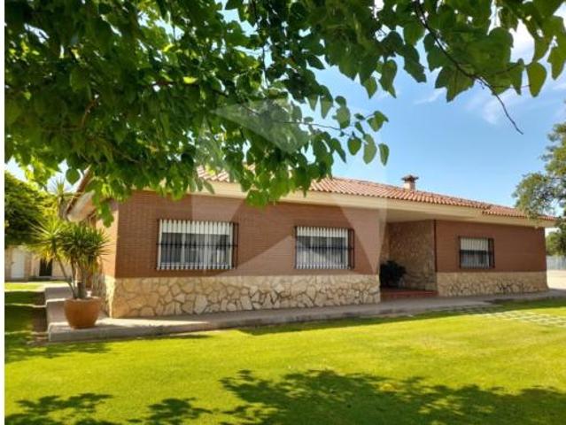 Villa en venta en Badajoz, Río Caya