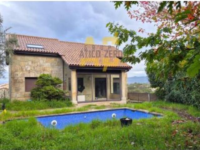 Chalet en venta en Belesar, Vigo