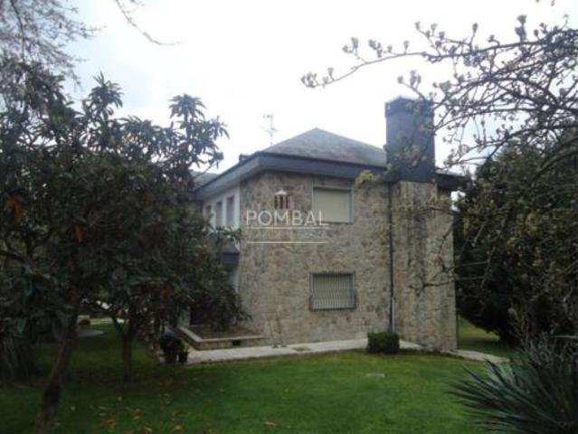 Chalet en venta en Piñor, Barbadás