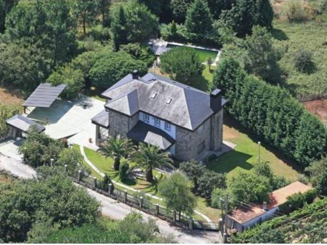 Villa en venta en Barbadás