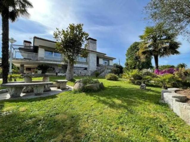 Chalet en venta en Bentraces, Ourense