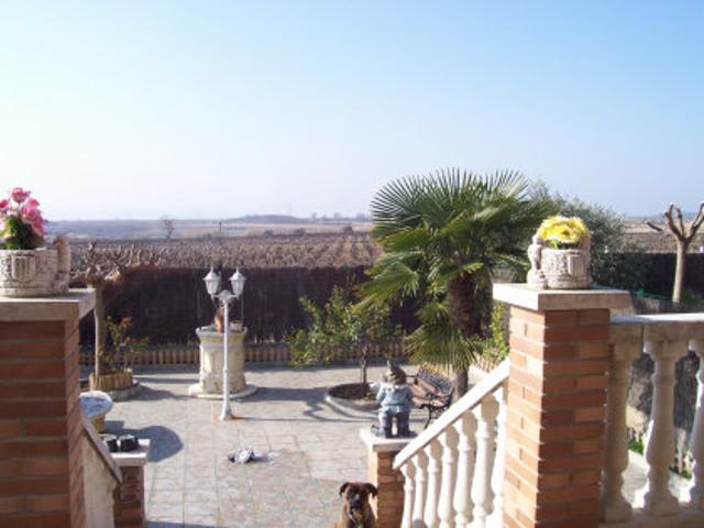 Chalet en venta en La Granada, Barcelona