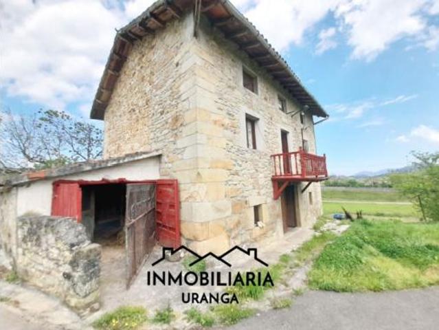 Chalet en venta en Bárcena de Cicero, Cantabria