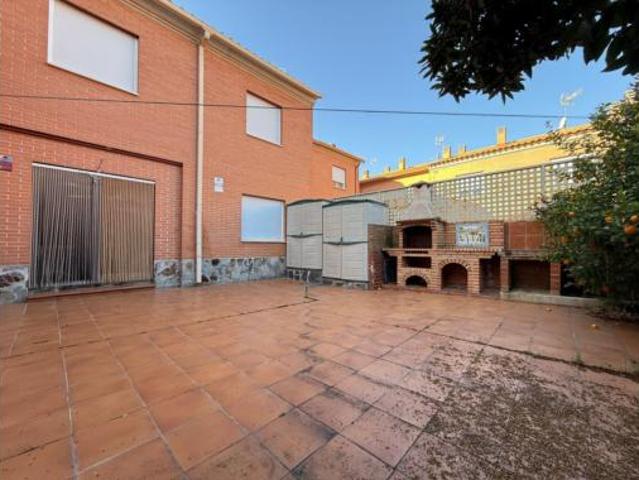 Villa en venta en Bargas