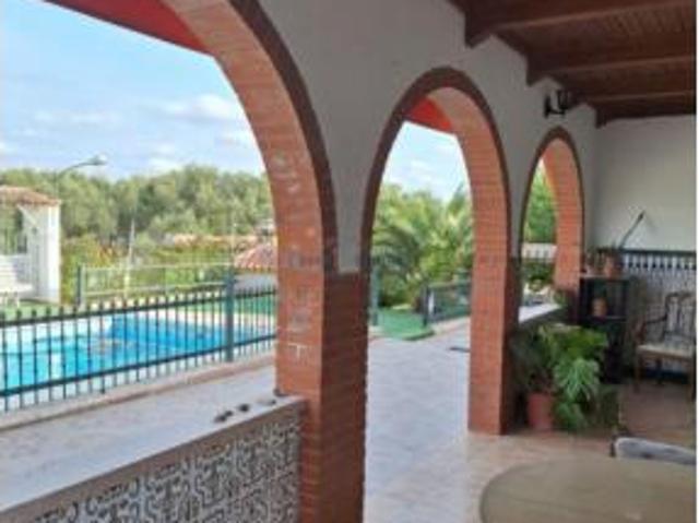 Villa en venta en Beas