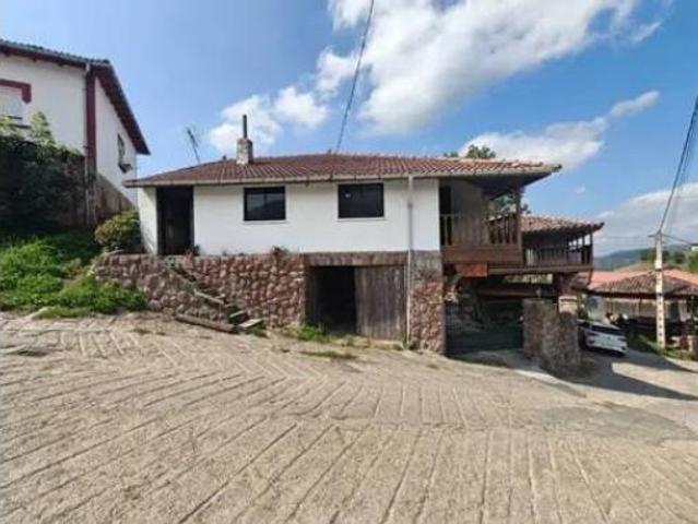 Chalet en venta en Belmonte De Miranda, Asturias