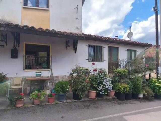 Chalet en venta en Belmonte De Miranda, Asturias