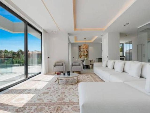 Chalet en venta en La Alquería-El Paraíso, Costa del Sol Occidental