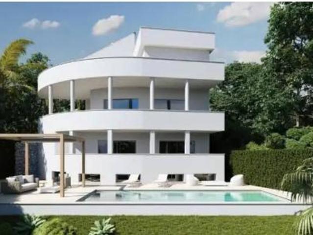 Chalet en venta en La Perla-Torremuelle, Costa del Sol Occidental