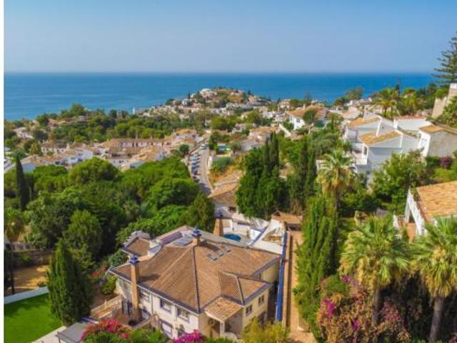 Chalet en venta en La Perla-Torremuelle, Costa del Sol Occidental