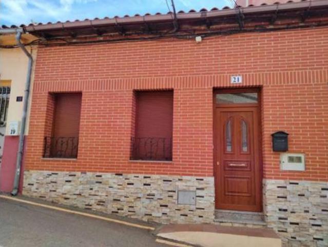 Chalet en venta en Santa Clara, Benavente