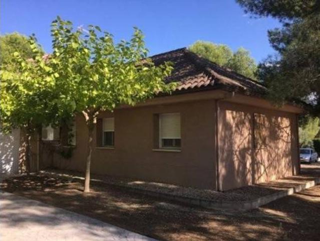 Villa en venta en Beneixama