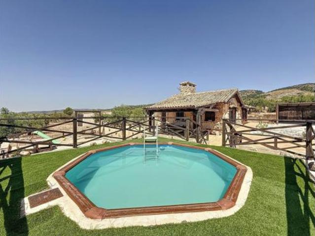 Villa en venta en Beneixama