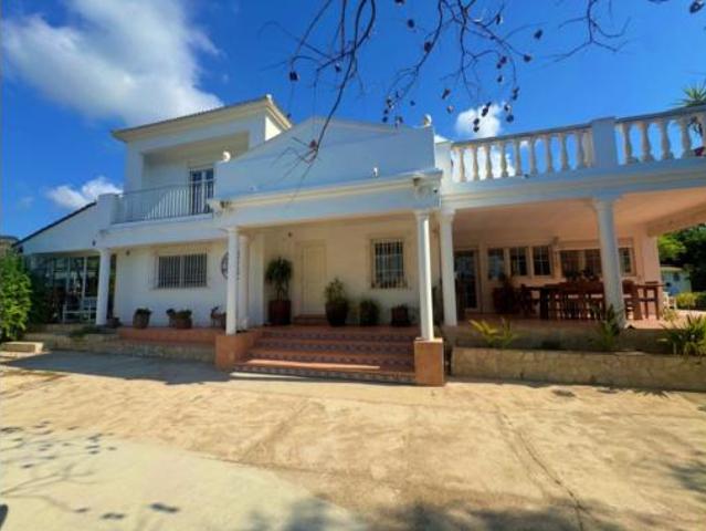 Chalet en venta en Beniarbeig