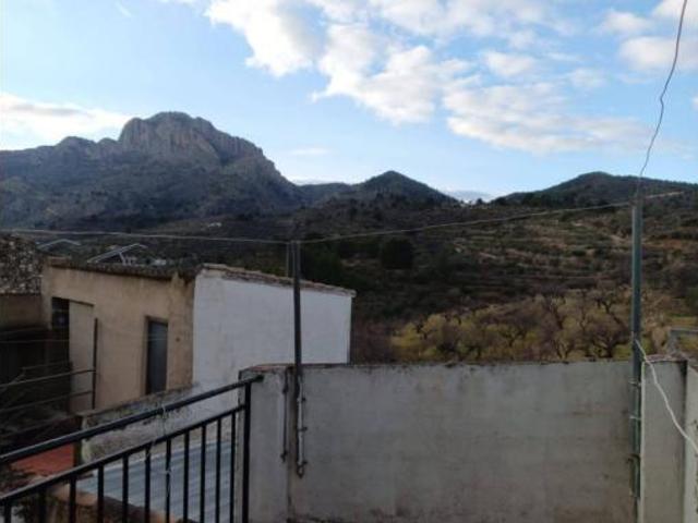 Chalet en venta en Beniarrés