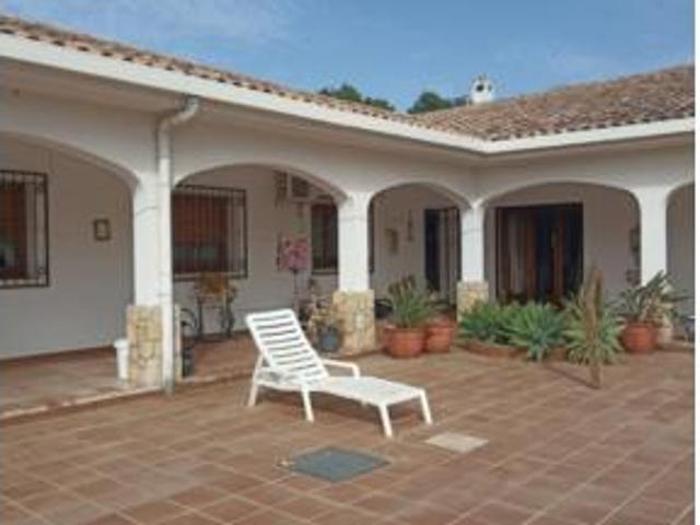Villa en venta en Benidorm