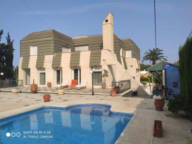Chalet en venta en la Marina Baixa, Valencia