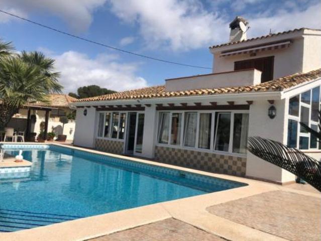 Villa en venta en Benidorm