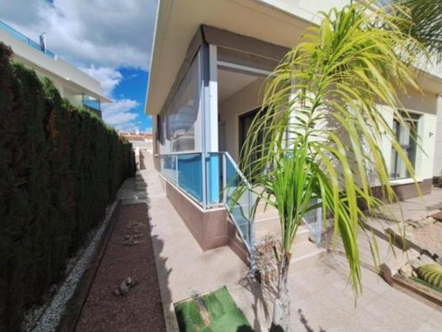 Chalet en venta en Urbanización Atalaya Park, el Baix Segura / La Vega Baja
