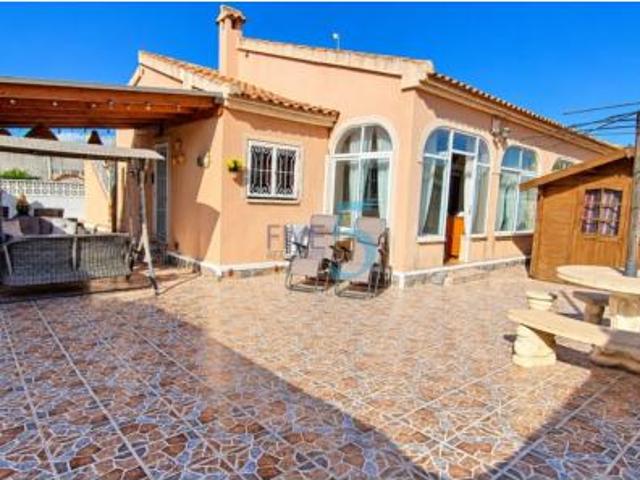Chalet en venta en Urbanización Atalaya Park, el Baix Segura / La Vega Baja