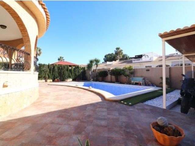 Chalet en venta en Urbanización Monteazul, el Baix Segura / La Vega Baja