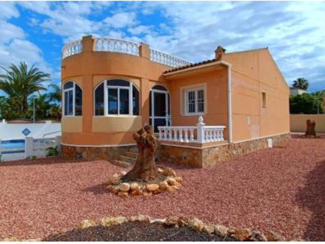 Chalet en venta en Urbanización Monteazul, el Baix Segura / La Vega Baja