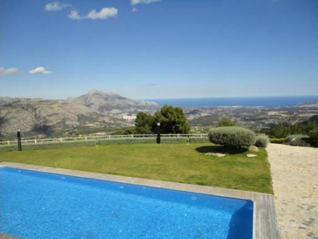Villa en venta en Benimantell