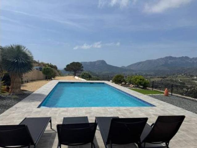 Chalet en venta en la Marina Alta, Valencia