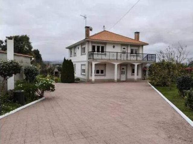 Chalet en venta en Bergondo, A Coruña