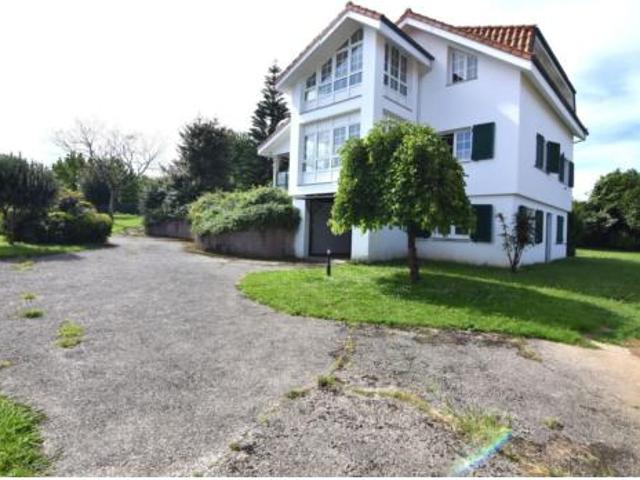 Chalet en venta en Bergondo, A Coruña