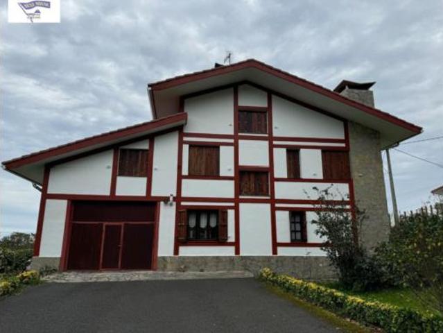 Chalet en venta en Bermeo, Guipúzcoa