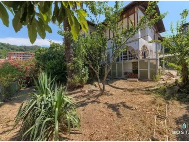 Chalet en venta en Uribarri, Bilbao