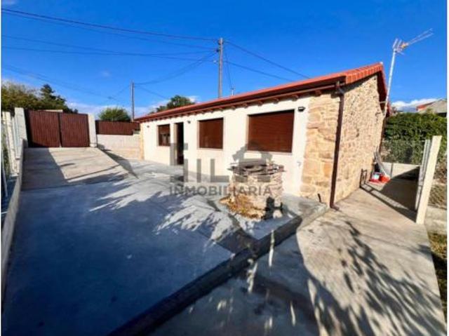Villa en venta en Boborás, Xesteira