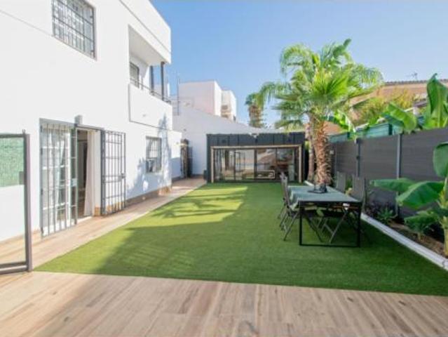 Chalet en venta en Bormujos, Sevilla
