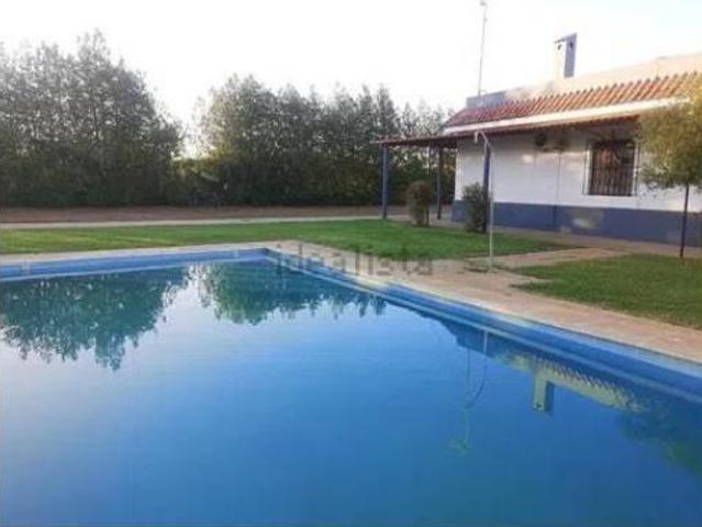 Chalet en venta en Brenes, Andalucía