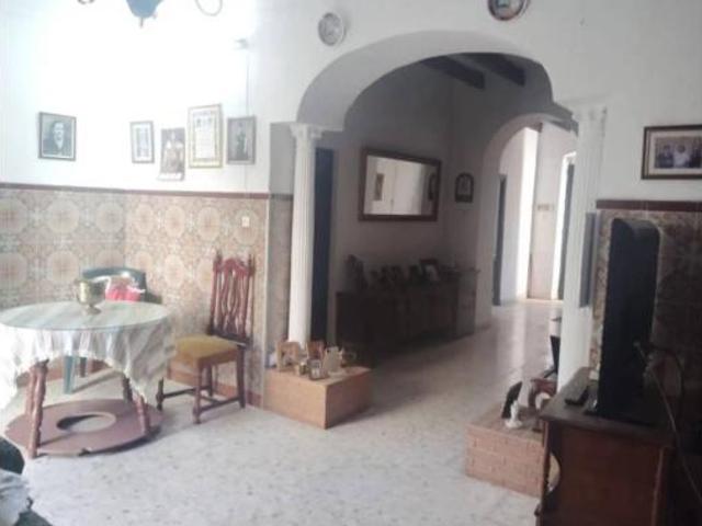Chalet en venta en Brenes, Andalucía