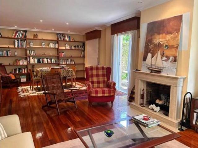 Chalet en venta en Brión, Santiago