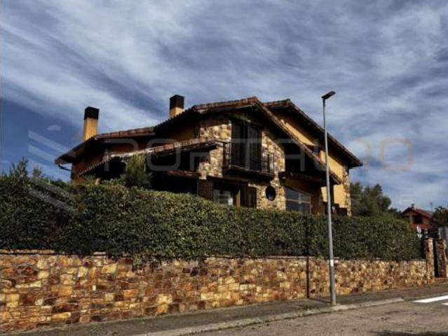 Chalet en venta en Buitrago Del Lozoya, Madrid