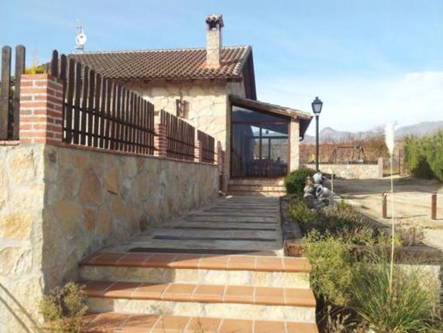 Chalet en venta en Burgohondo, Castilla y León