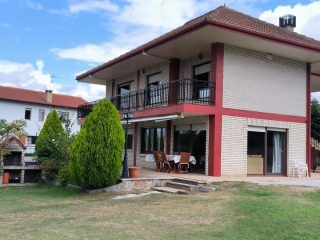 Chalet en venta en Puente de Villanueva, Medina De Pomar