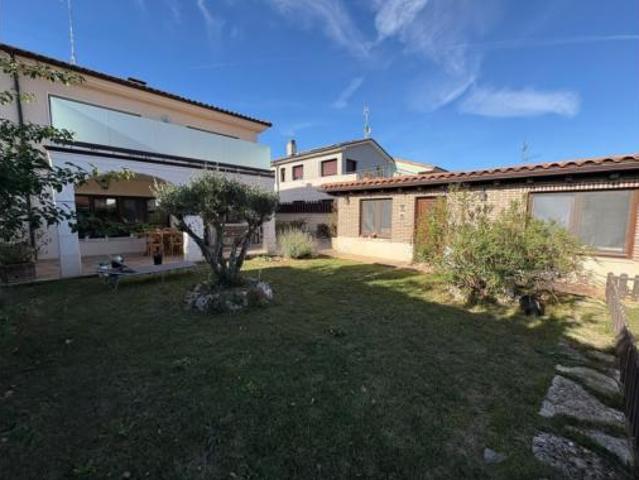Chalet en venta en Distrito Centro Norte, Burgos