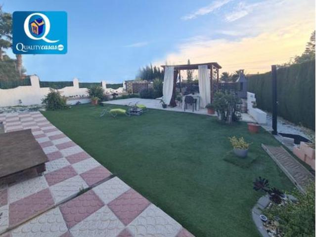 Chalet en venta en Pisnella, l'Alacantí