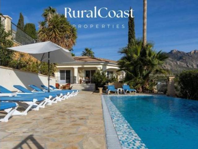 Chalet en venta en Busot, Valencia