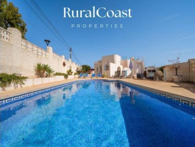 Chalet en venta en Urbanización Valle Dorado, l'Alacantí