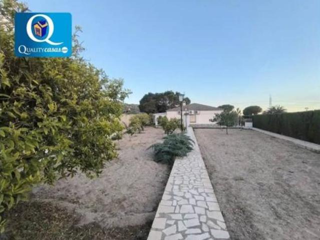 Chalet en venta en Pisnella, l'Alacantí