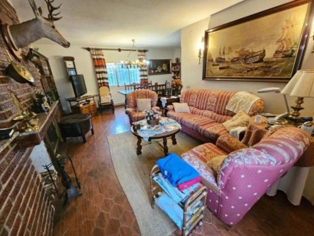 Chalet en venta en Cabanillas De La Sierra, Madrid